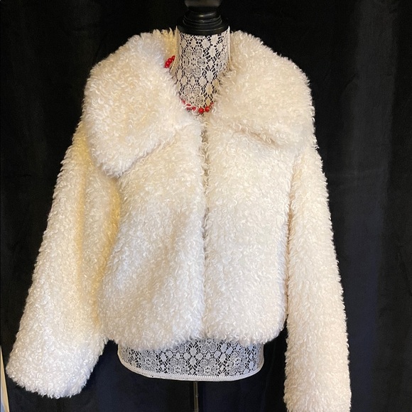 Forever 21 Cream Teddy Jacket - Picture 8 of 8